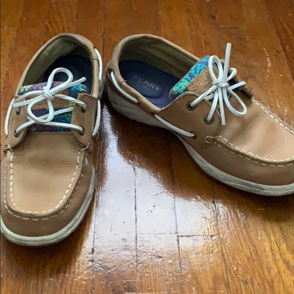 Sperry - Picture 1 of 2